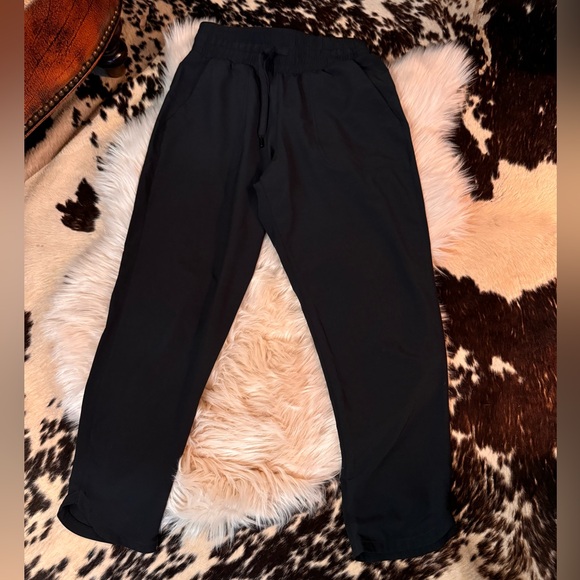 SPANX® On the Move
Tapered Pant - Picture 7 of 9